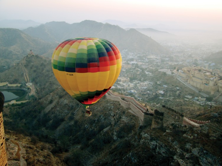 Ballooning over Jaipur, India