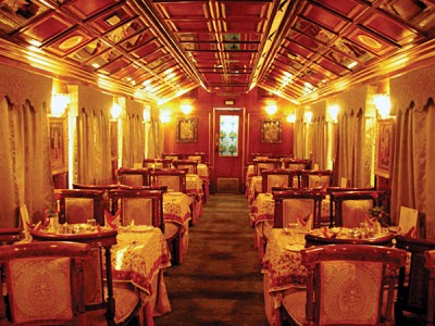 Palace on Wheels dining