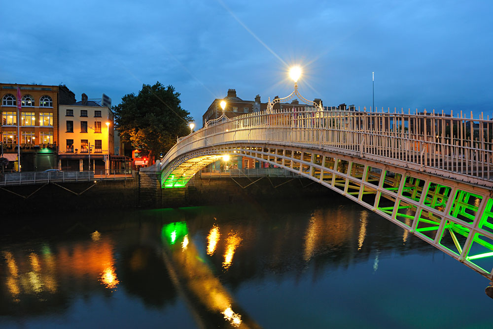 Halfpenny (Ha'penny) Bridge over the River Liffey in Dublin, Ireland