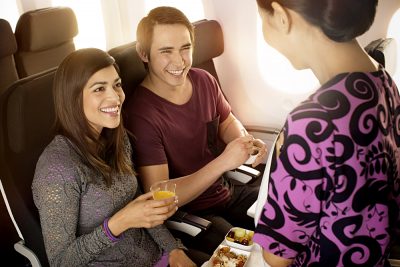 Air New Zealand - Couple Dining in Economy on Boeing 7879_0156509_1