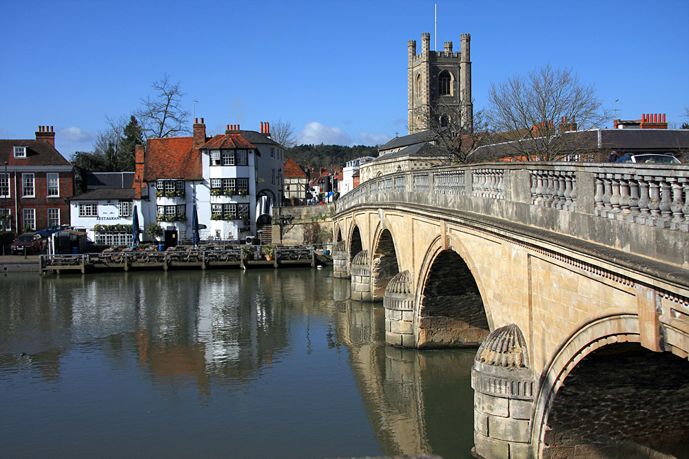 The Bridge Over the River Thames at Henley in Oxfordshire, England, UK