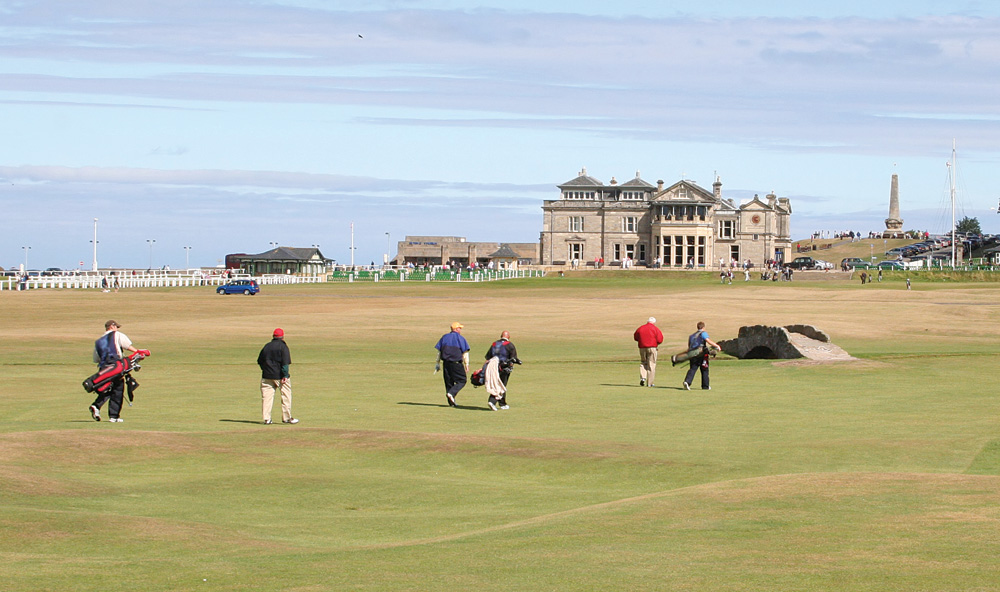 St Andrews Golf Course Golfers, Scotland, UK (United Kingdom)