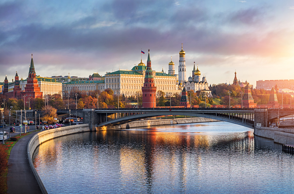 Morning sun over the Moscow Kremlin and Moskva River, Russia