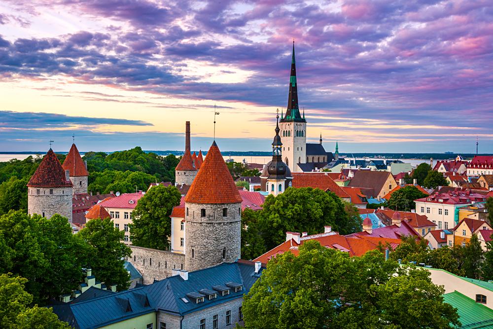 Cityscape of Old Town of Tallinn at dusk, Estonia_466025900