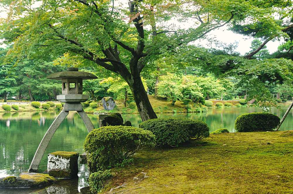 Kenrokuen Garden in Kanazawa City, Japan