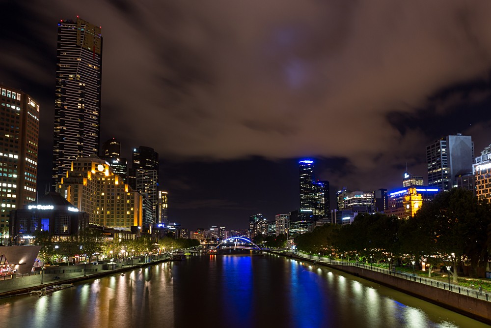 Yarra River and South Bank nightlife in Melbourne, Australia.