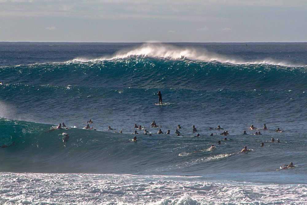 Large Surfer Waves at Pipeline Beach on Honolulu's North Shore, Honolulu, Oahu, Hawaii, USA