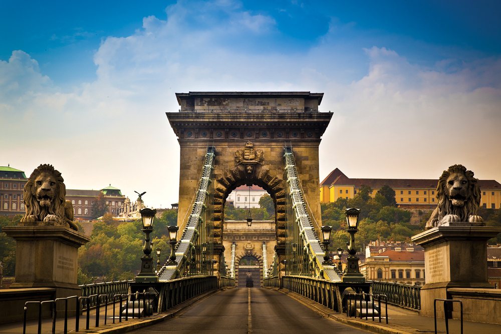 Szechenyi Chain Bridge suspension bridge Budapest, Hungary 