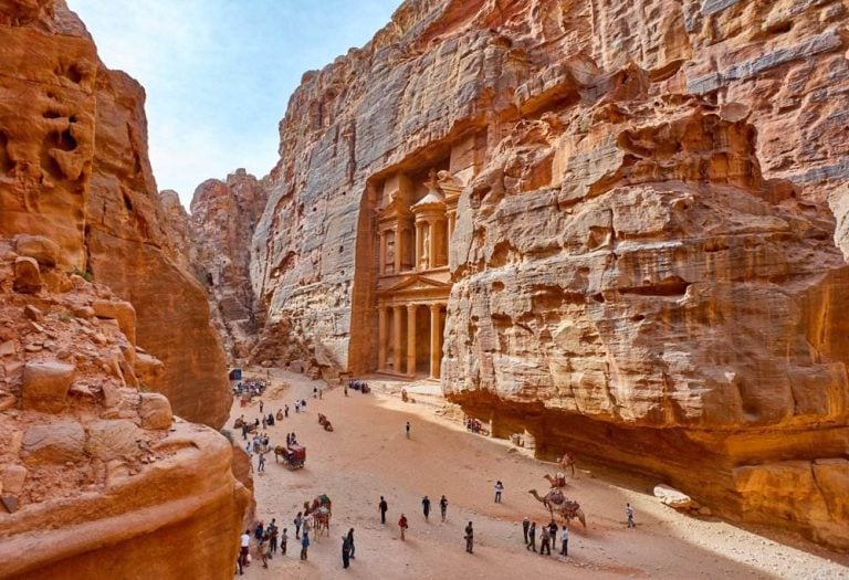 Treasury building in Petra, Jordan