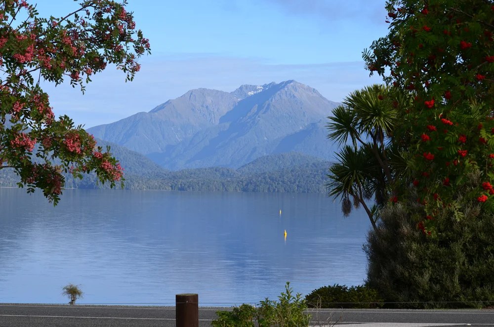 Lake Te Anau, Fiordland National Park, New Zealand 