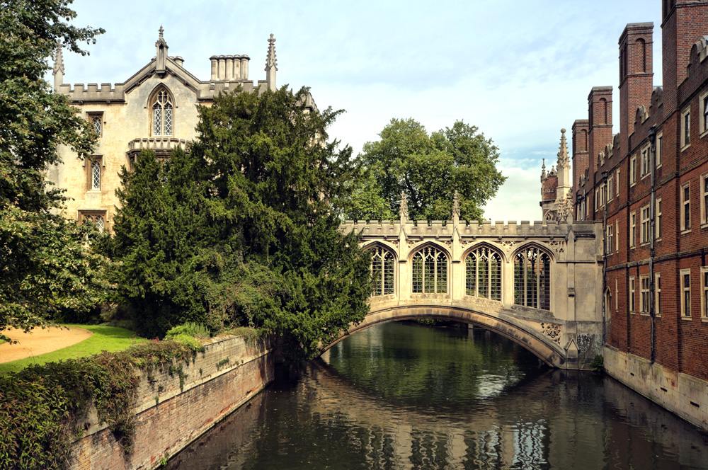 Bridge of Sigh at Saint John's College, Cambridge, England, UK .