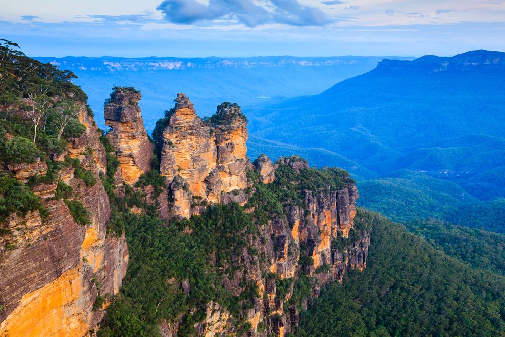 Three Sisters in Blue Mountains National Park, New South Wales, Australia 