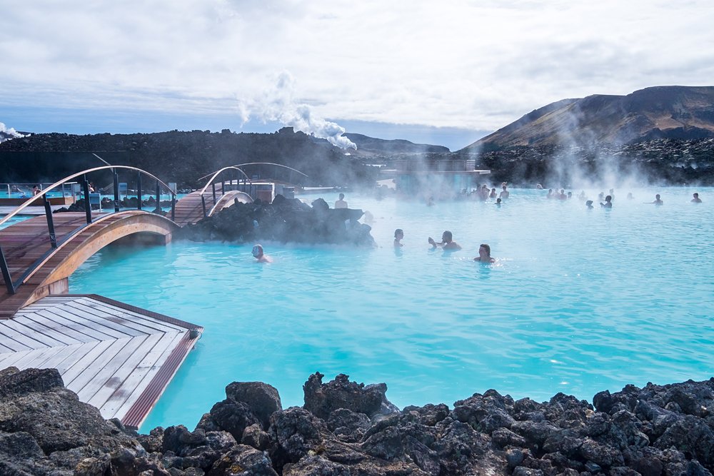 Blue Lagoon geothermal spa with foot bridges, Iceland
