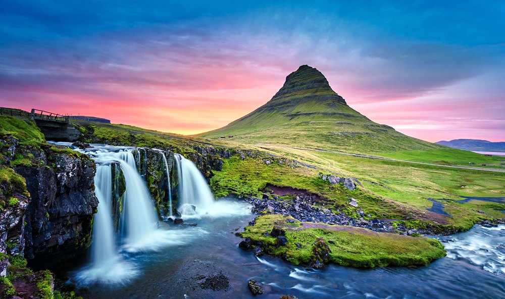 Picturesque landscape with Kirkjufellsfoss waterfall and Kirkjufell mountain, Iceland 