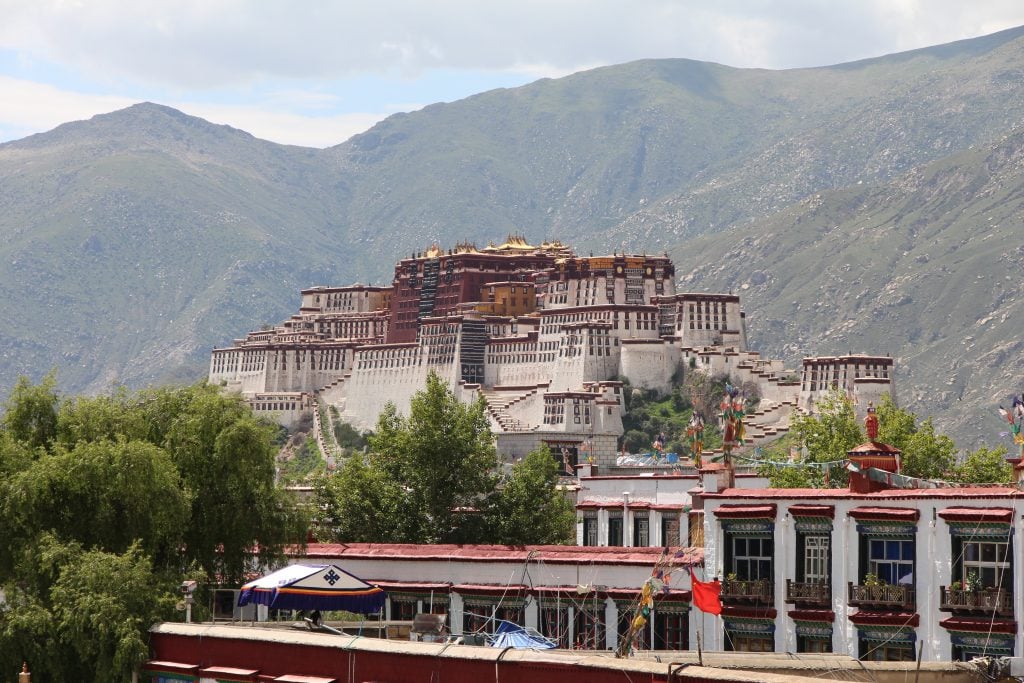 Enjoy mind-blowing views of Lhasa, Goway Travel