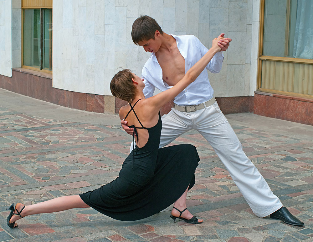 Young Couple Doing the Tango, Argentina